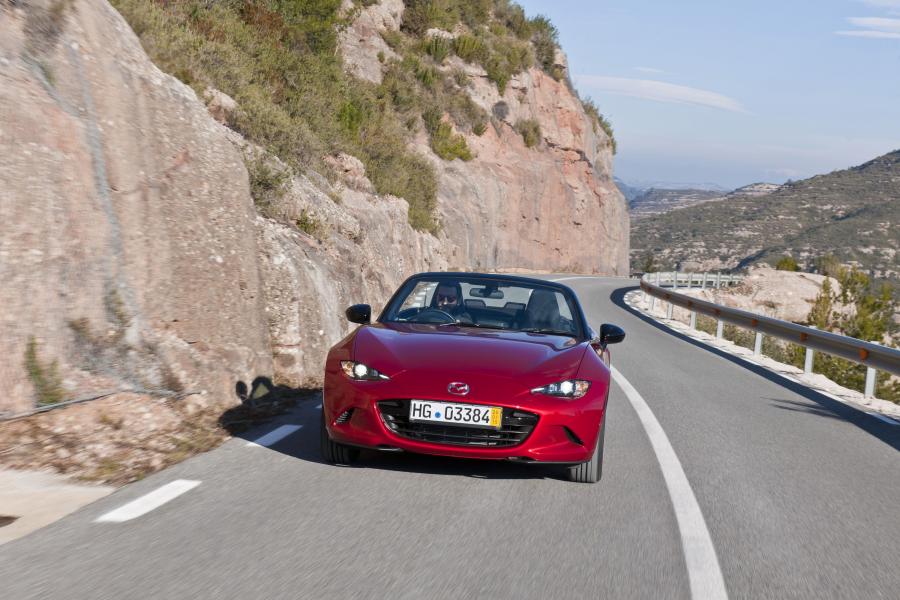  Mazda MX-5 Roadster 2014 года  (фото 52 из 62)
